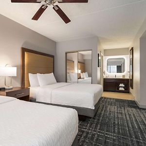 One-Bedroom Queen Suite Two Queen Beds Non-Smoking